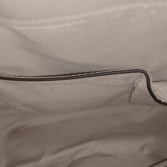 New with tags American bee vegan leather handbag - Picture 4 of 4